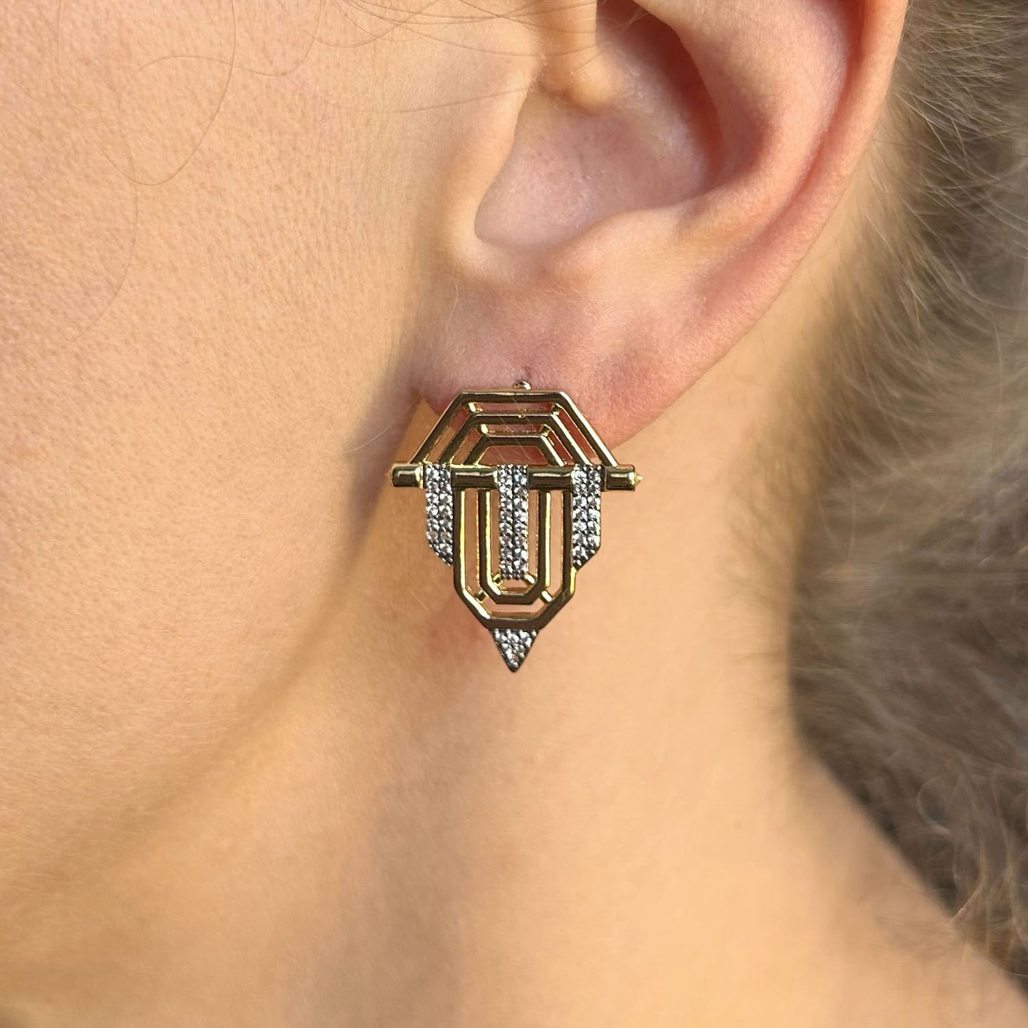 Serenay Taşlı Küpe