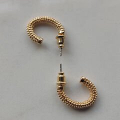 Dokulu Altın Tonlu Üçlü Küpe Seti