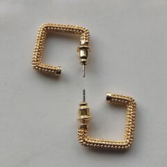 Dokulu Altın Tonlu Üçlü Küpe Seti