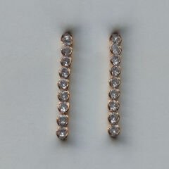 Altın Işıltılı Sıra Taşlı Uzun Küpeler