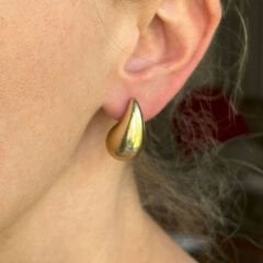 Mat Altın Damla Küpeler (Orta)