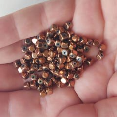3x3 mm Küp Hematit  Bronz