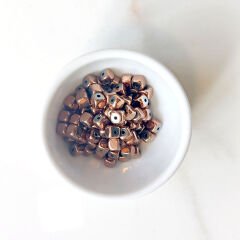 3x3 mm Küp Hematit  Bronz