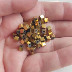 4x4 mm Küp Hematit  Altın Rengi