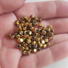3x3 mm Küp Hematit  Altın Rengi