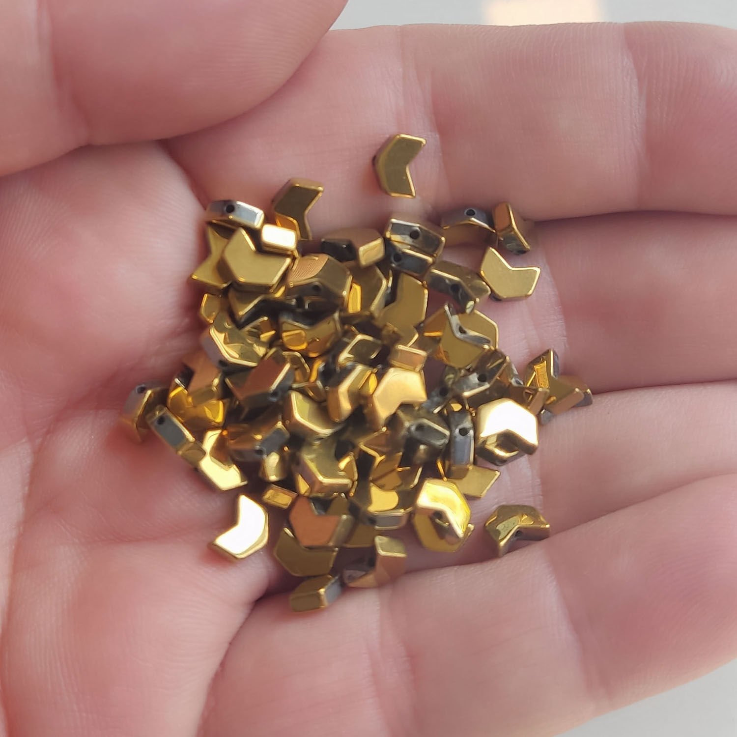 2x6 mm Ok Hematit  Altın Rengi