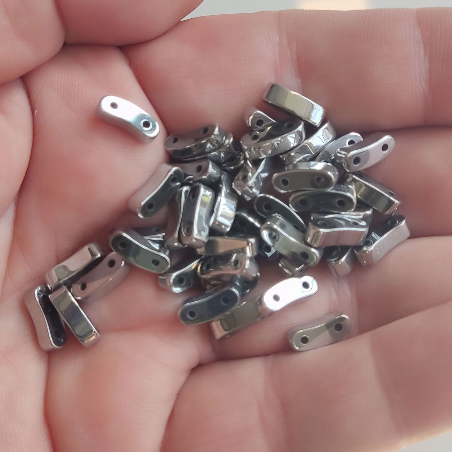 3x10 Çift Delik Hematit  Krom