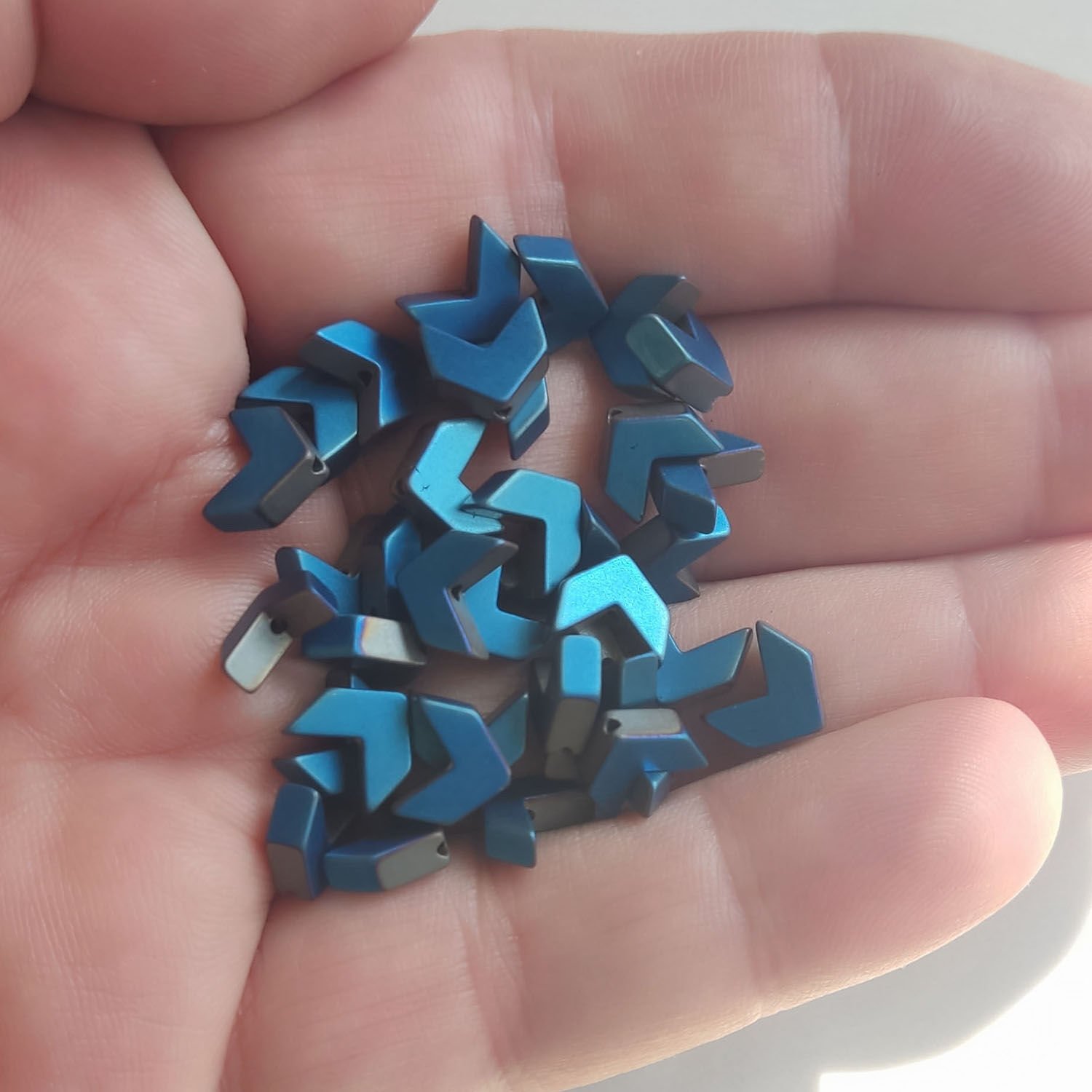3x8 mm Ok Hematit  M.Mavi