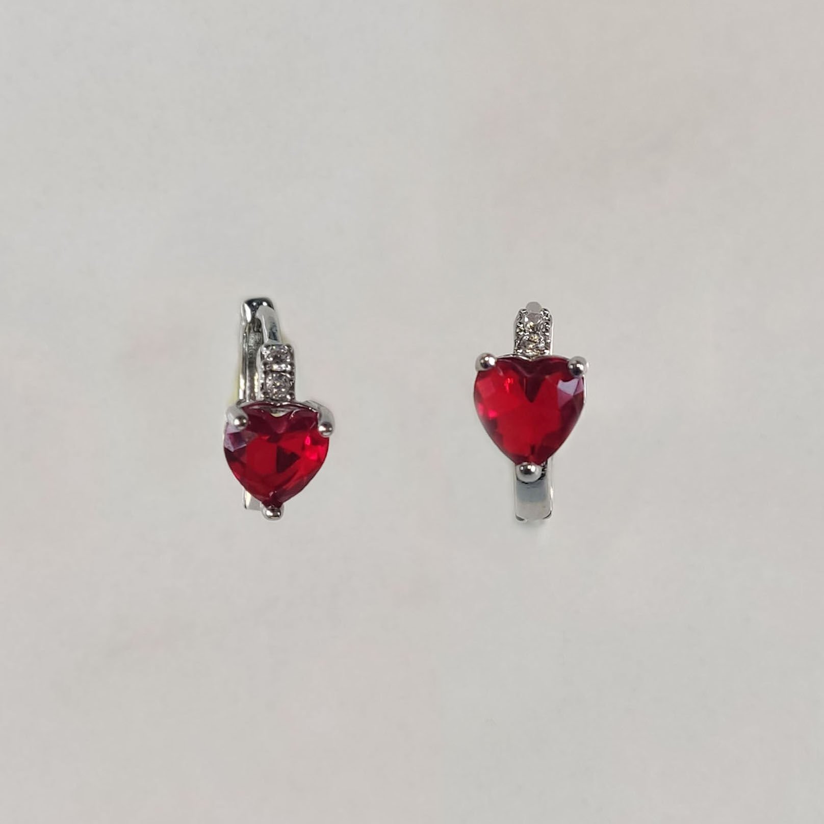 Bordo Taşlı Kalp Küpe ( Çocuk Küpe )