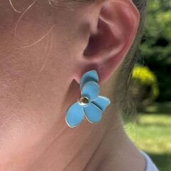 Mavi Yarım Papatya Küpe