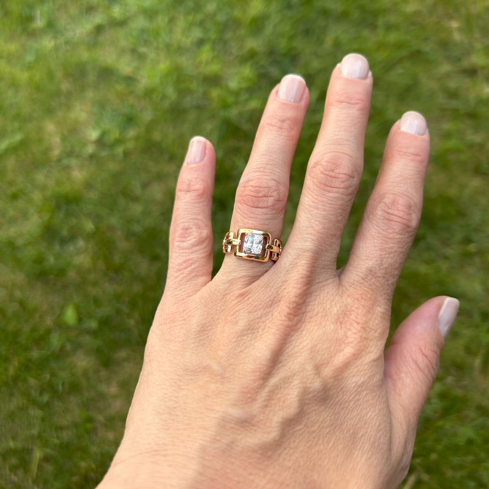 Baget Taşlı Rose Kaplama Yüzük