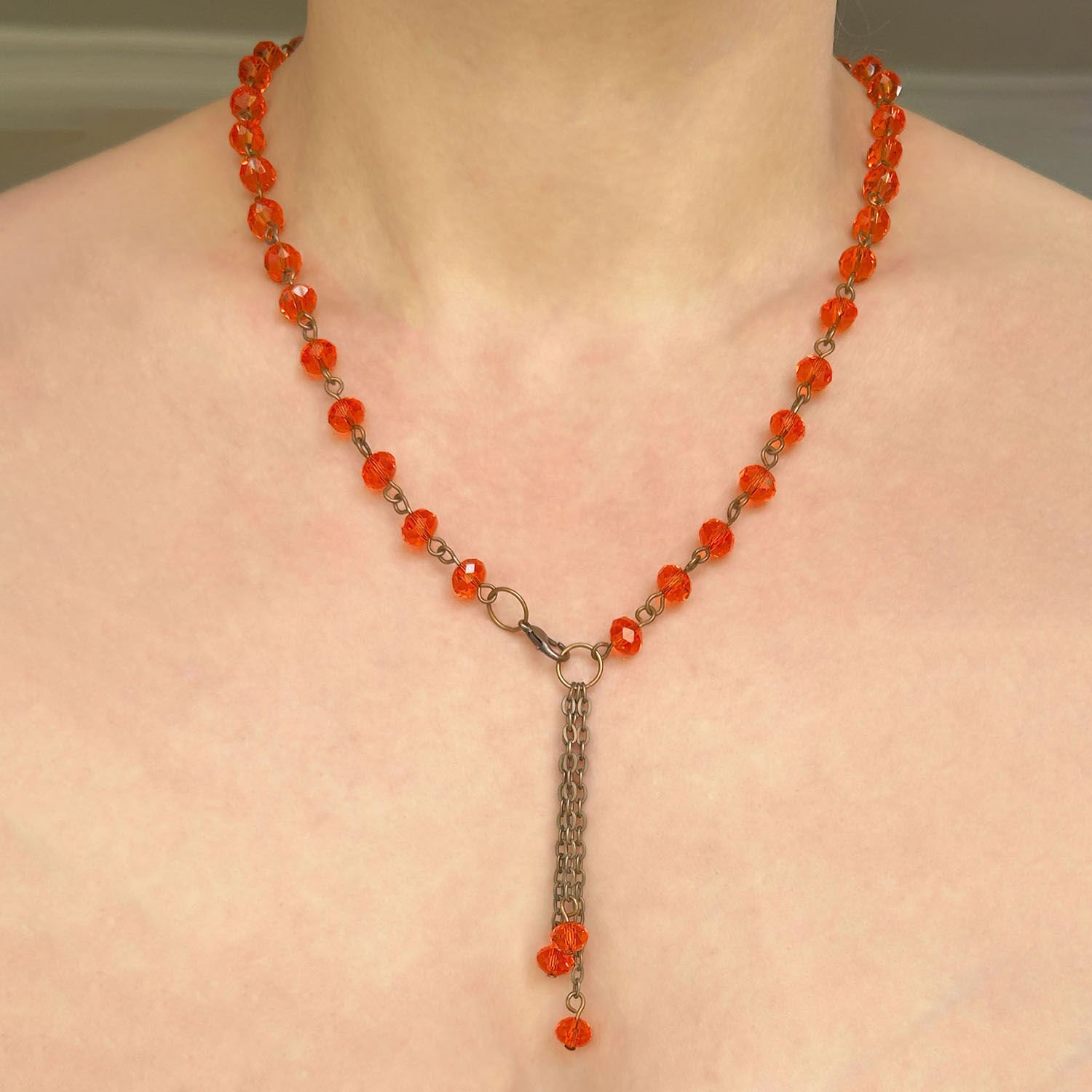 Sallantılı Turuncu Kolye