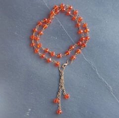 Sallantılı Turuncu Kolye